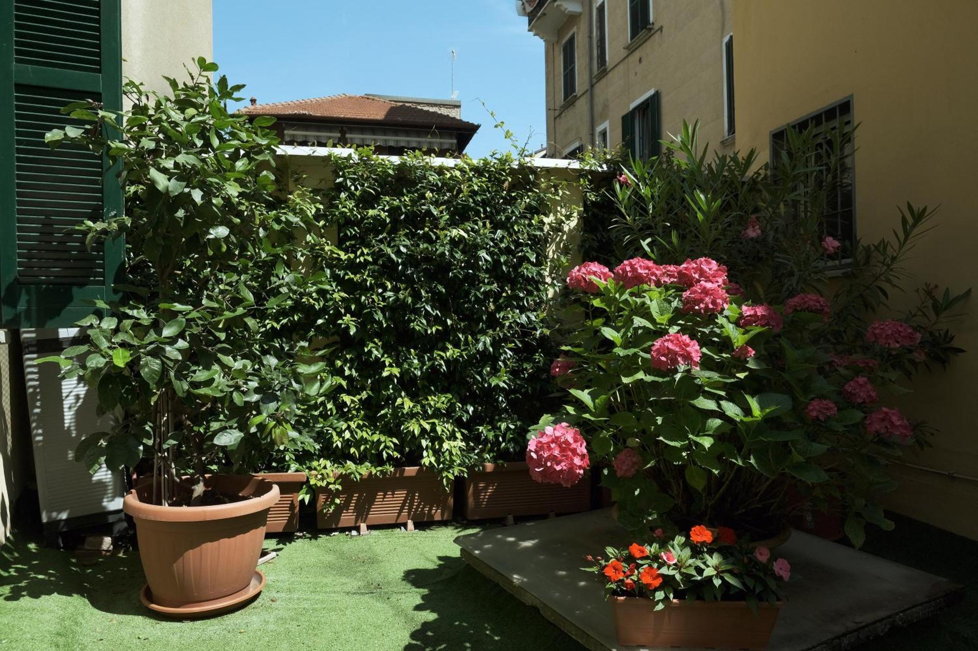 Comecasa Flowery Terraced Apartment ميلان المظهر الخارجي الصورة