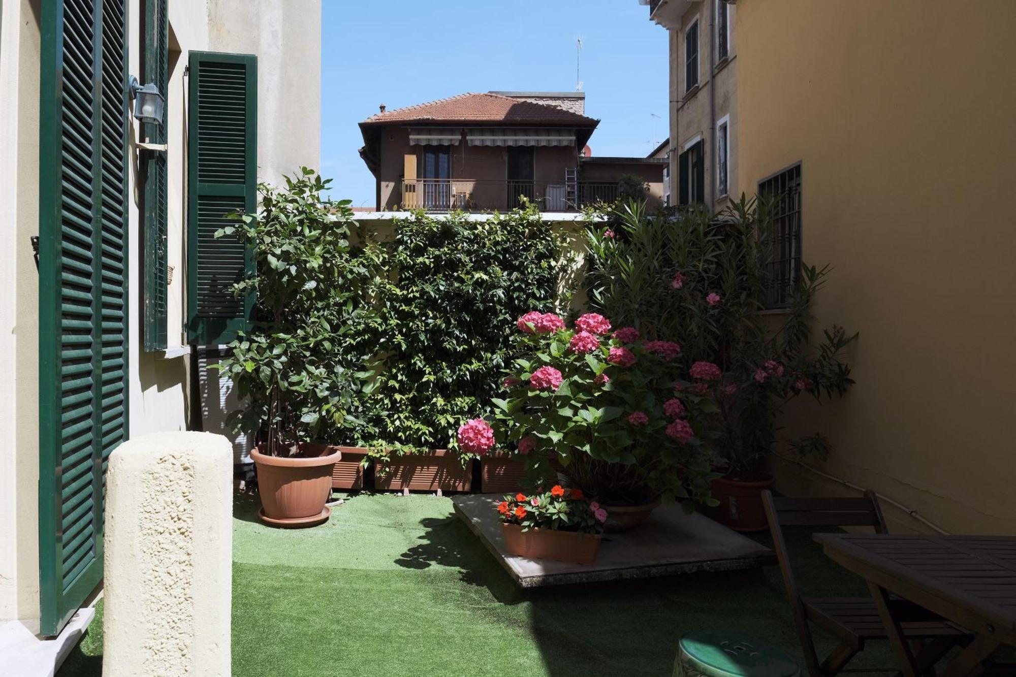 Comecasa Flowery Terraced Apartment ميلان المظهر الخارجي الصورة